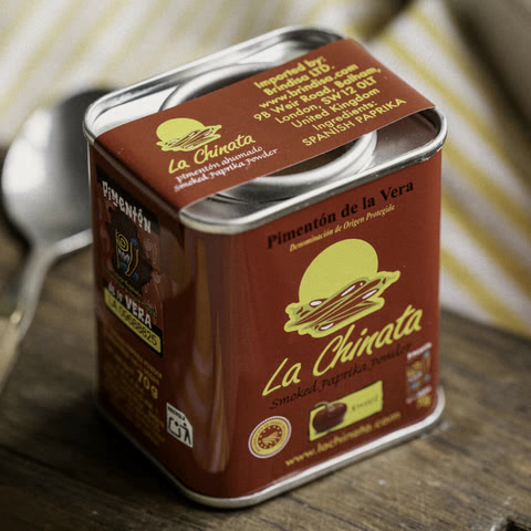 A tin of smoked Spanish La Chinata paprika
